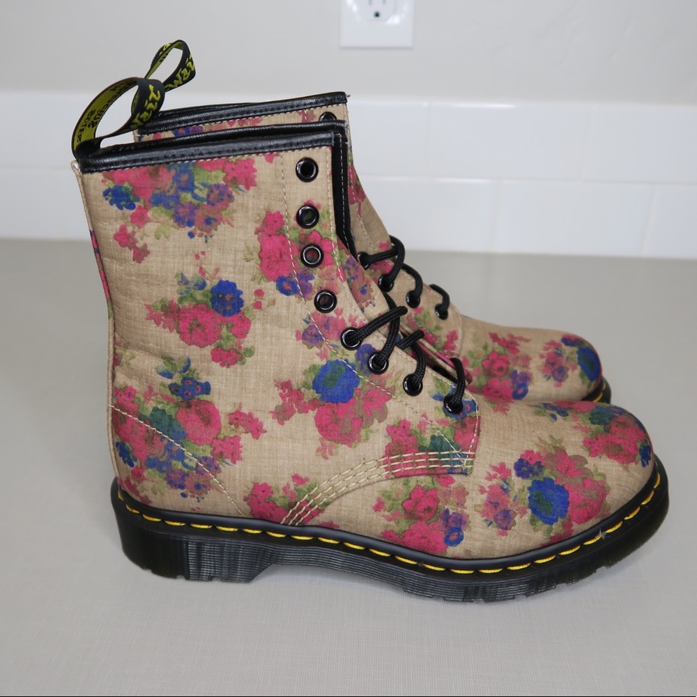 Dr Martens floral printed boots